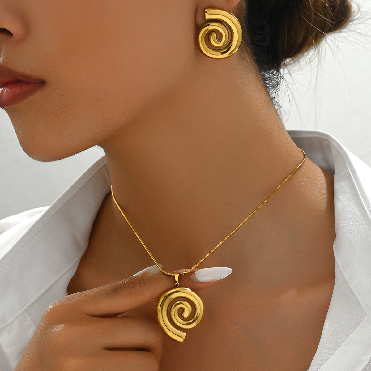 Wind Women S Necklace And Earring Personality Rotating Spiral Design Clavicle Chain Set