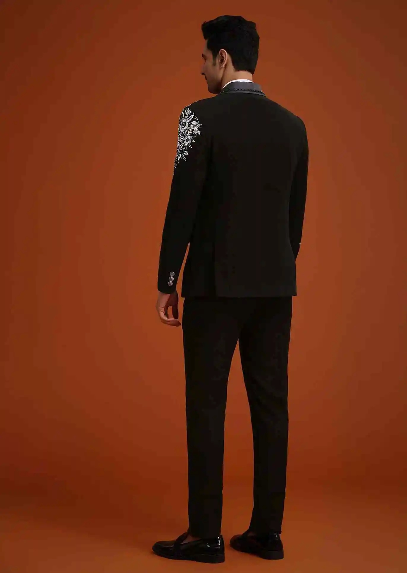 Elegant Men Suits Tailor-Made 2 Pieces Set Appliques Shawl Lapel Jacket Prom Party Blazer Two-Button Groom Customized Coat Pants Plus Size