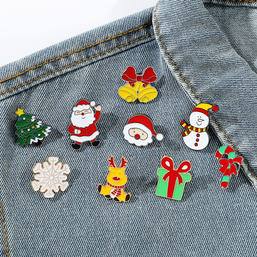 Santa Christmas Brooches Pins Jewelrys Holiday Xmas Gift Party Snowman Enameled Clothes Collar Art Decorations Ornaments for Men Women Kids Brooch Who