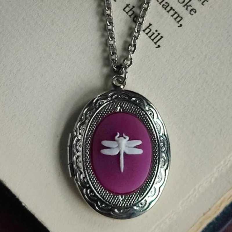 Gothic Vintage Black Red Purple Dragonfly Pendant Necklace Womens Retro Oval Collarbone Necklace Witch Jewelry Gift Accessories V250625