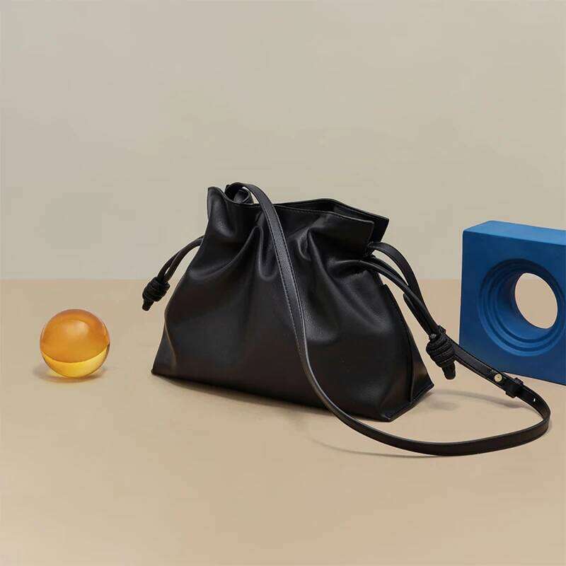 Genuine Leather Dumpling New Drawstring Brand Women Designer Pleated Cowhide Solid Color Shoulder Green Messenger Bag