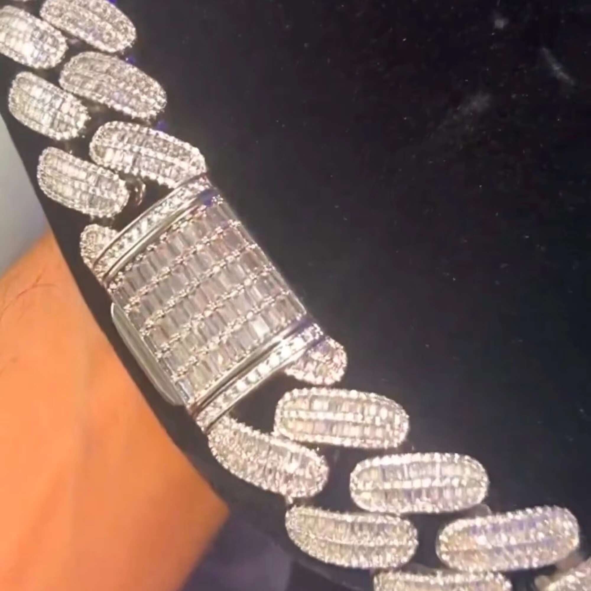 High Quality Customized 22 mm Cuban Link Moissanite Diamond Chain 925 Sterling Silver White Gold Diamond Chain