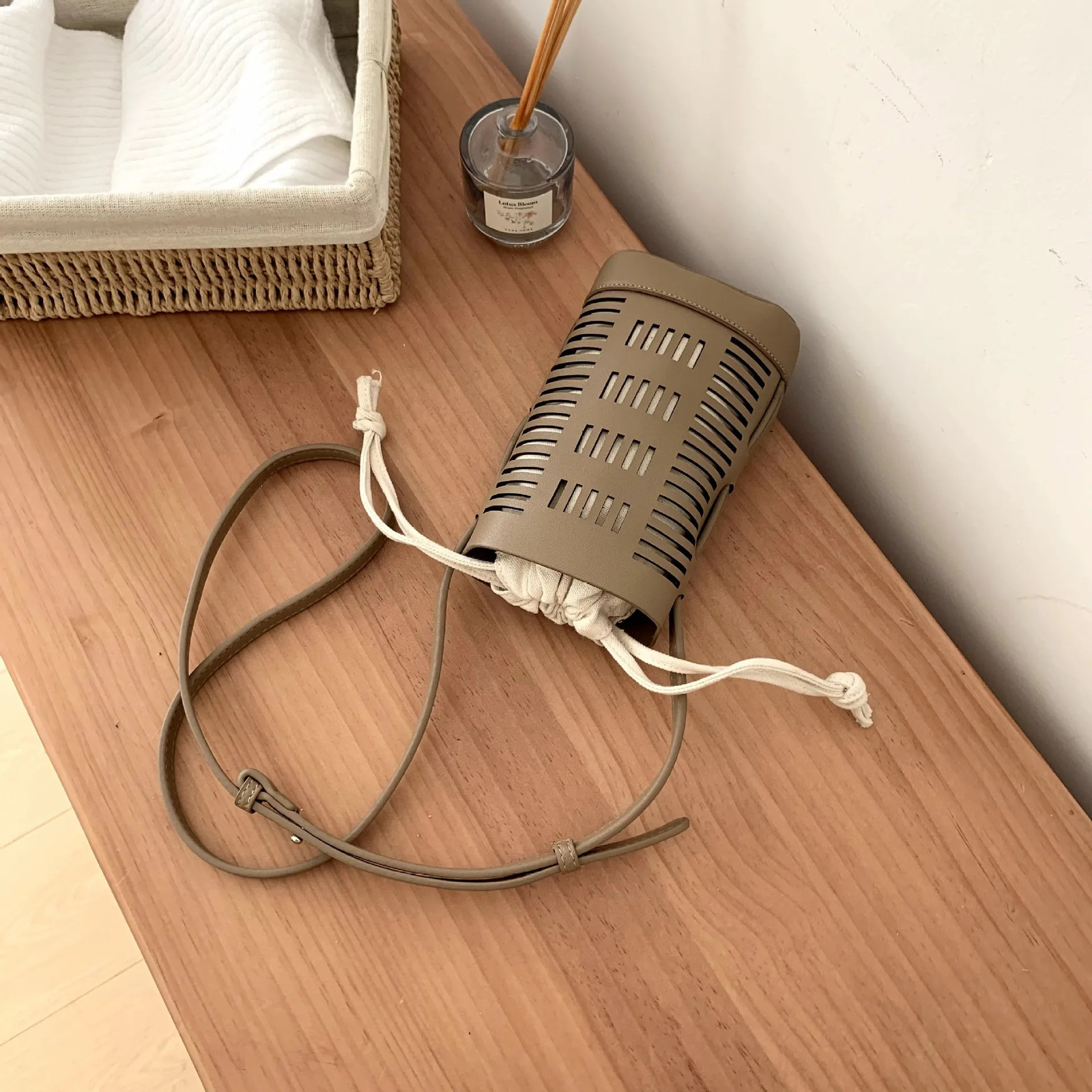 Vintage Hollow Women Shoulder Bag Handbags PU Leather Summer Solid Color lady Crossbody Bag small phone wallet 250623