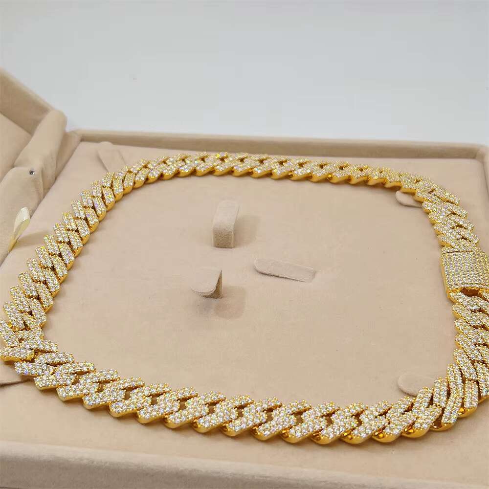 Hip Hop Shining Jewelry Iced Out 15mm Vvs D Color Moissanite Diamond 10k Gold Cuban Link Chain