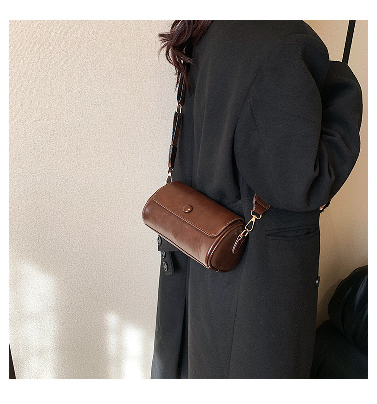 2025 New Spring Fashionable All-match Wide-strap Shoulder and Crossbody Bag Cylindrical Bag Retro Small Bag Niche and Stylish Women's Bag