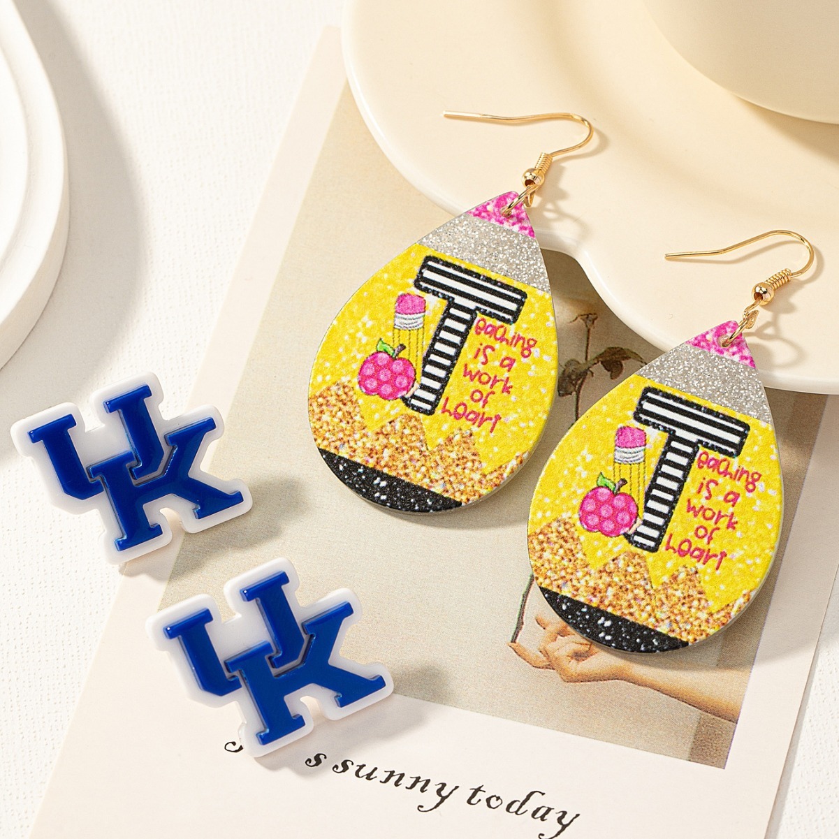 1 Pair of Water Drop Earrings with T Print Decoration, Blue UK Letter Studs, Vacation Style