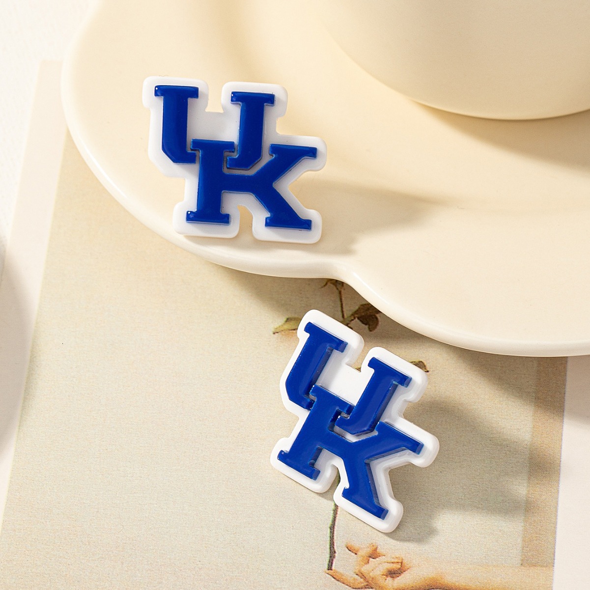 1 Pair of Water Drop Earrings with T Print Decoration, Blue UK Letter Studs, Vacation Style