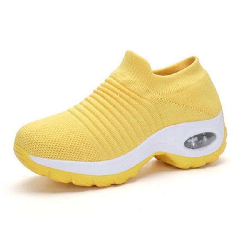 Hot Style Plus Size Women's Air Cushion Flyknit Casual Slip-On Fashion Shake Quanzhou Sports Shoes