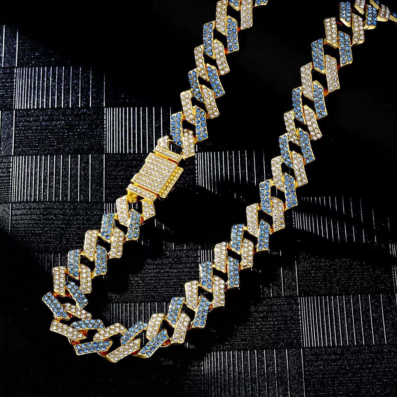 Wholesale Hot Fashion Gold Moissanite Iced Out Cuban Link Hip Hop Jewelry Necklace Chain for Men