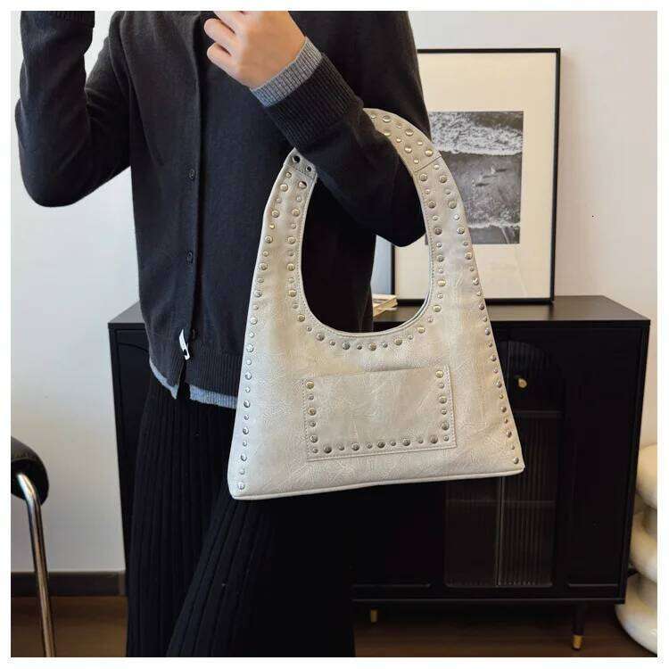 Vintage Rivet Women Shoulder Bags Punk Style Lady Handbags Pu Leather Underarm Bag Small Tote Female Purses 2025