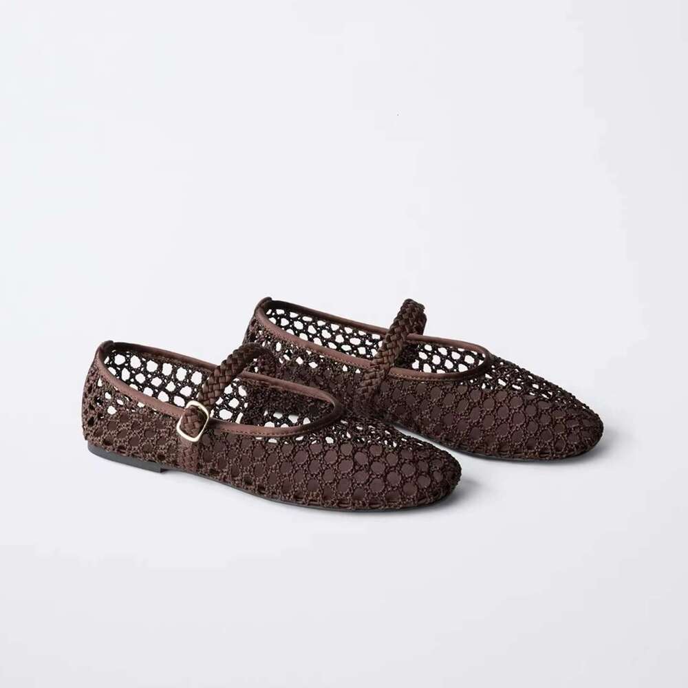 Elegant Fishnet Flat Shoes Summer New Woven Single Strap Metal Buckle Fashion Round Toe Sandals