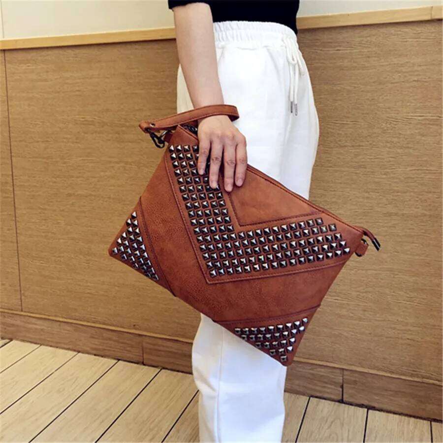 Fashion Rivet Day Clutches For Women Shoulder PU Leather Crossbody Brand Design Ladies Envelope Bags Clutch Purse