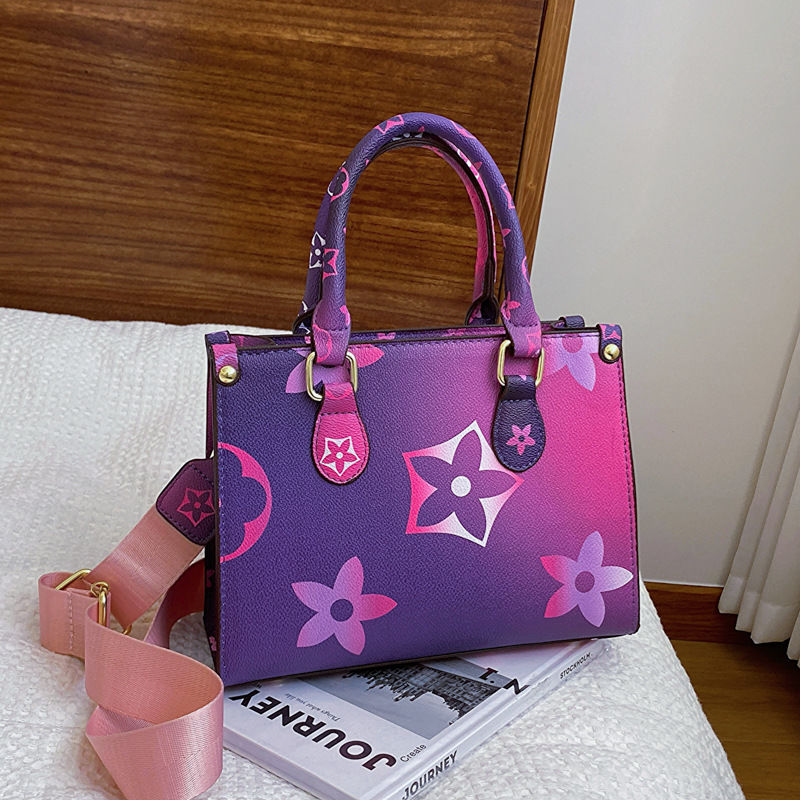 2025 Fashion Tote Designer Fashionable and Versatile Chic Handbag Printed Small Square High-End Light Single-Shoulder Crossbody Bag 25cm