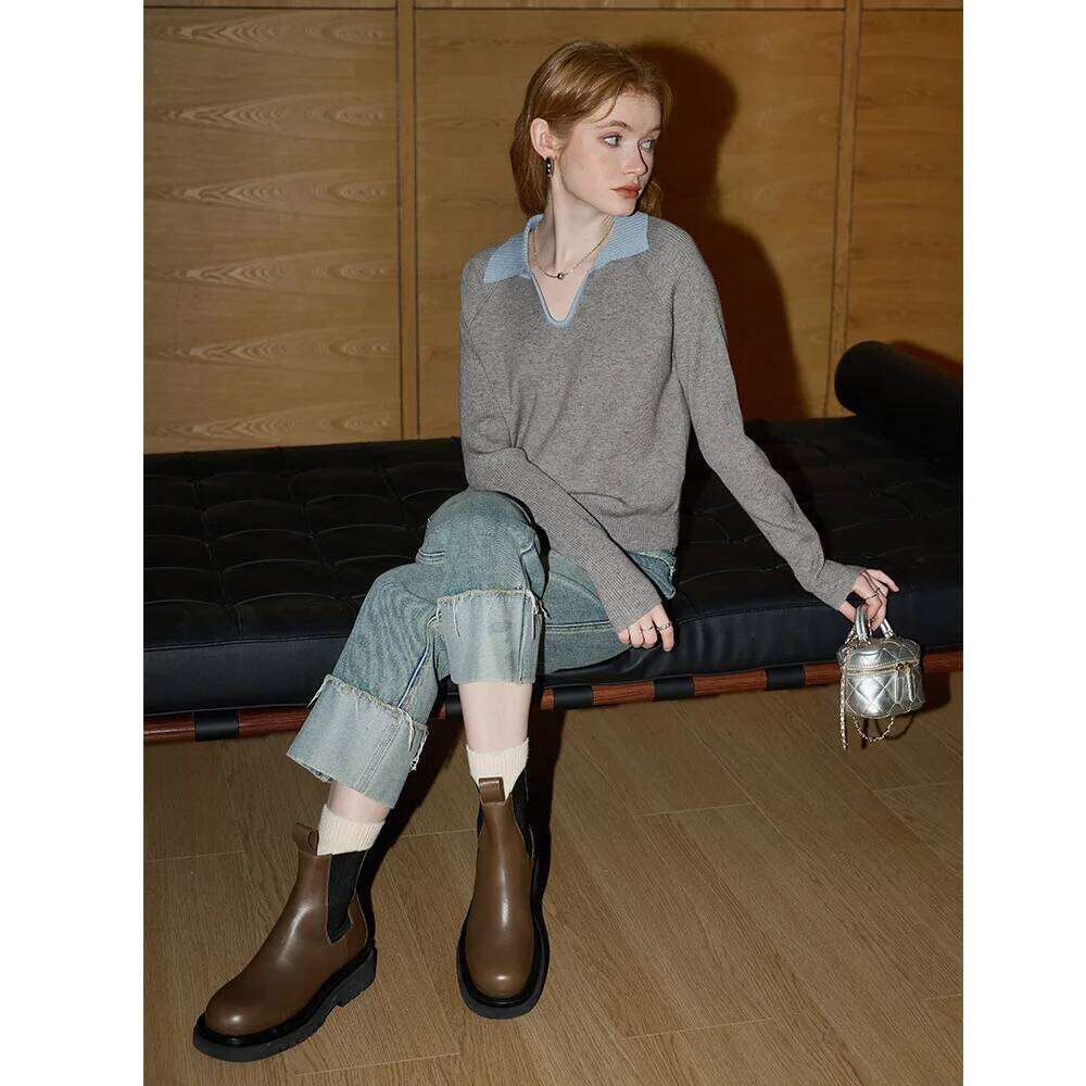 Kuhn's long-sleeved knitted sweater women's clothing winter 2024 new temperament commuter V-neck top