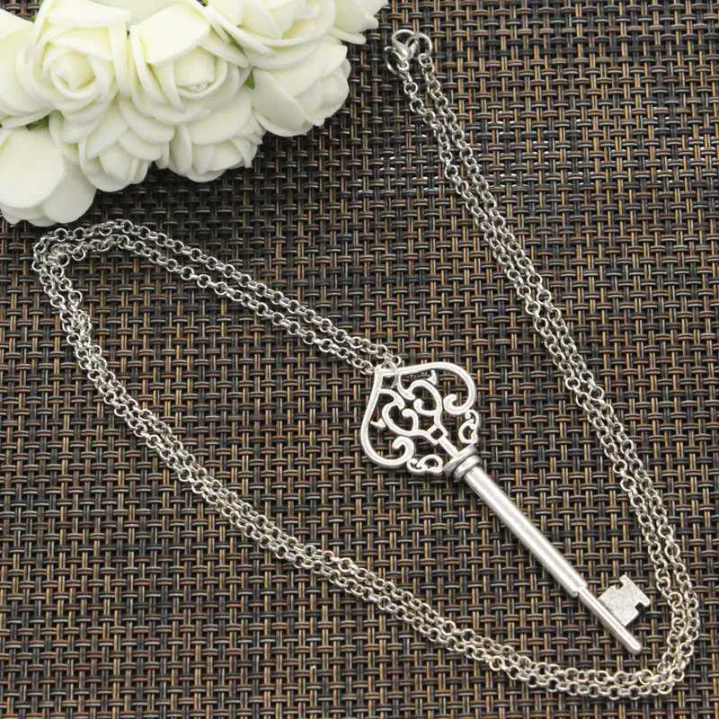 New Fashion Necklace Vintage Skeleton Key 69mm Silver Color Pendants Short Long Women Men Colar Gift Jewelry Choker V250625
