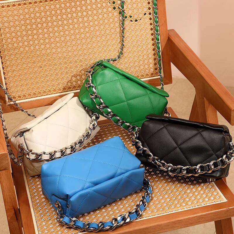 Luxurious Design Bags 2022 New Fashion Shoulder Messenger Bag Soft Cow Leather Ladies Small Square Handbag Women's Casual Chains Pack