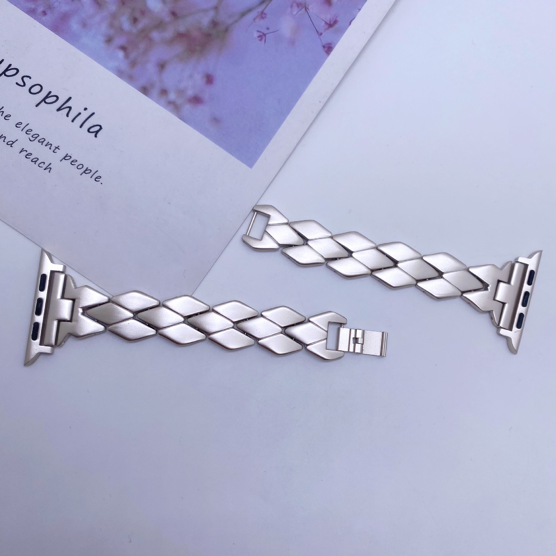 Fashion Trendy Minimalist Diamond-Shaped iWatch Band for Apple Watch Series 1-8 Stylish Rhombus Metal Strap