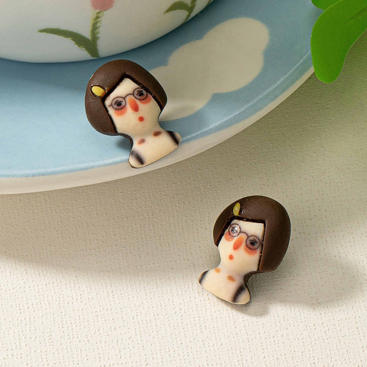 1 Set 4 Pairs of Earrings Cartoon Little People Quirky Style Fashion Exquisite Cute Daily Commuting Versatile