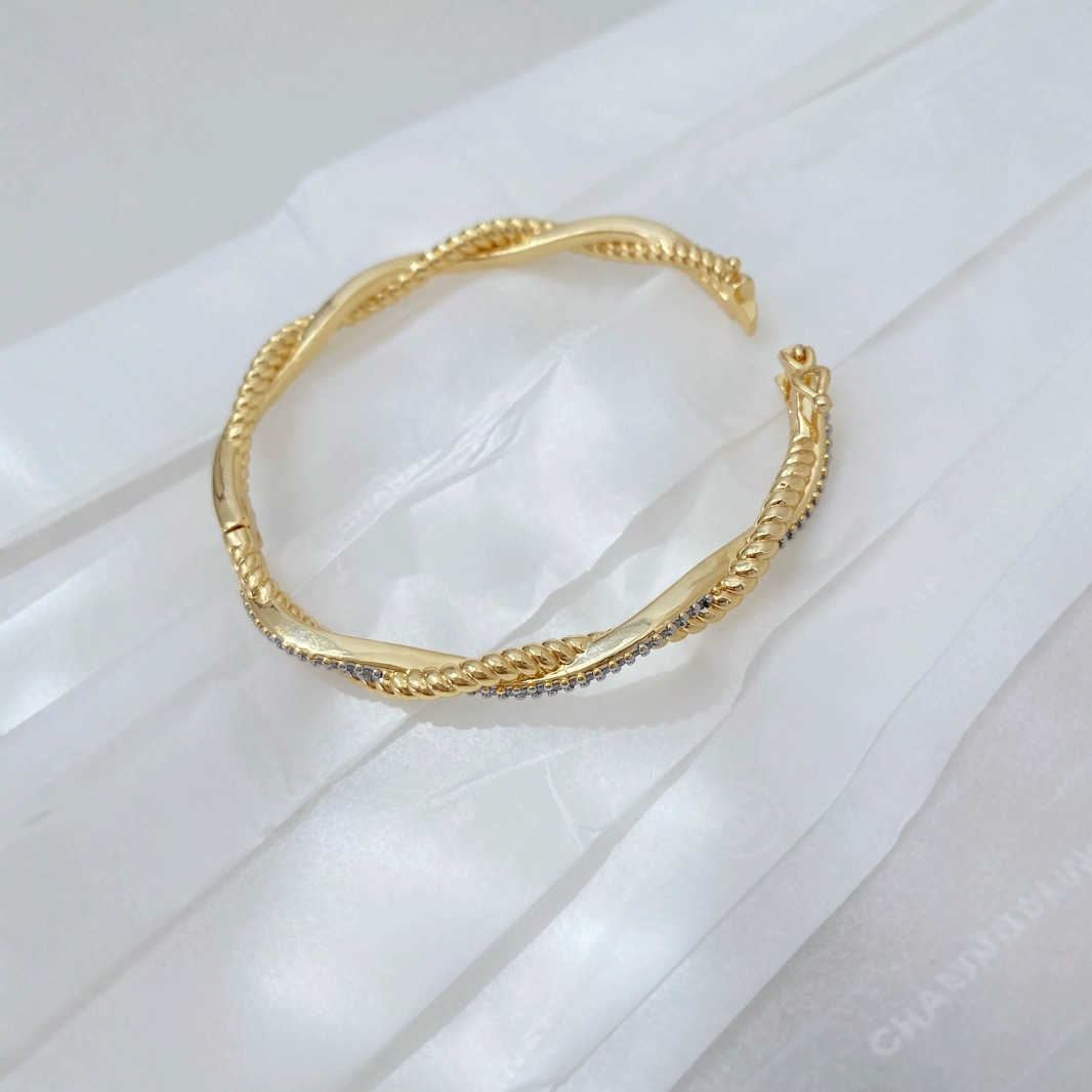 Fashion Micro Pave Cross Wave 18K Two-Tone Gold Bracelet Jewelry Versatile Commuting 250615