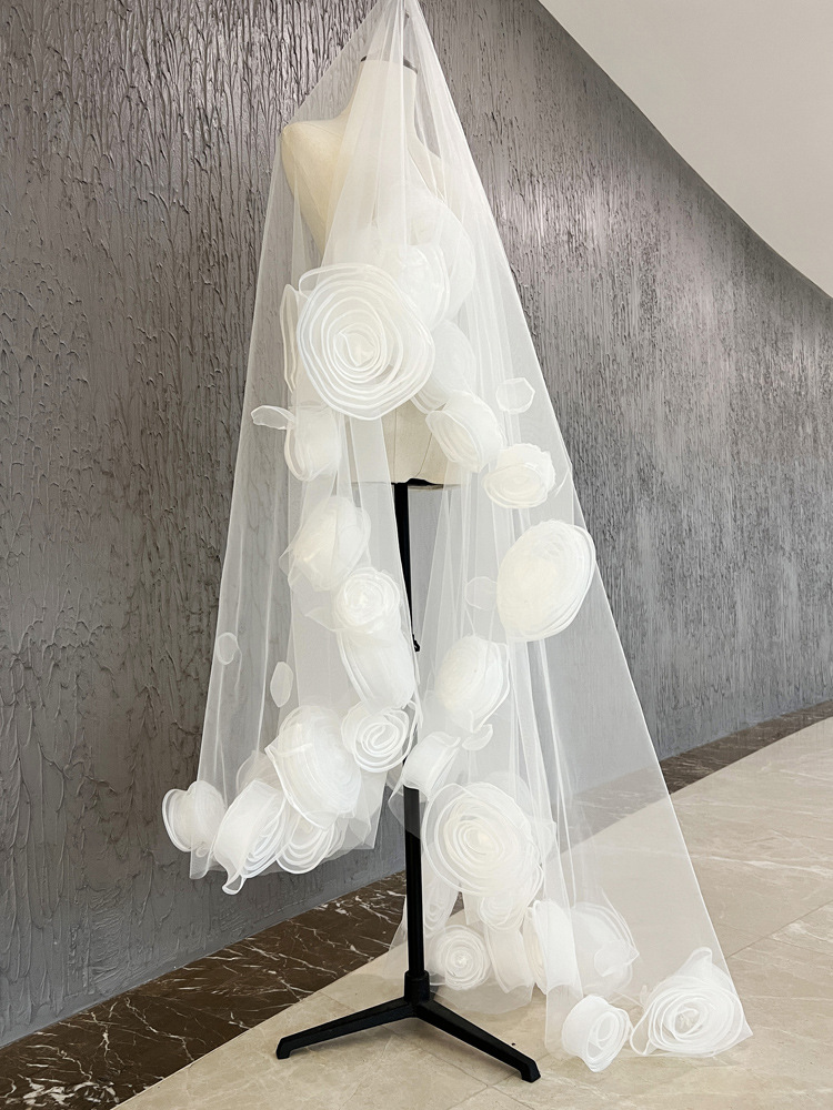 Designer Wedding Veil Handmade Flowers Lace One Layer Cathedral Length Bride Veils Applique Edge For Bridal Customized