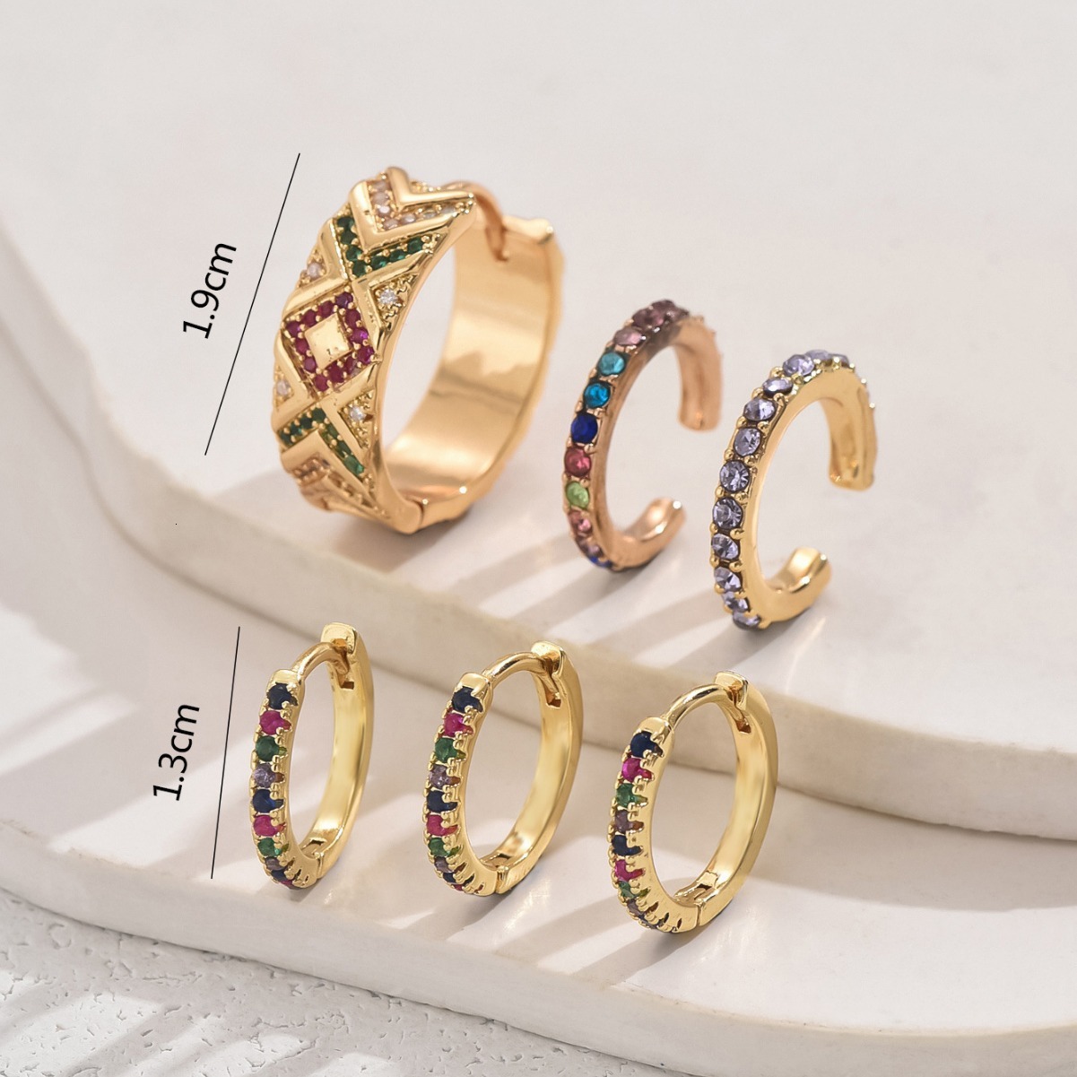 Light Fashion Palace Style Women S Earrings Simple Inlaid Corful Zircon Design Sense Cuffs Ear Jewelry