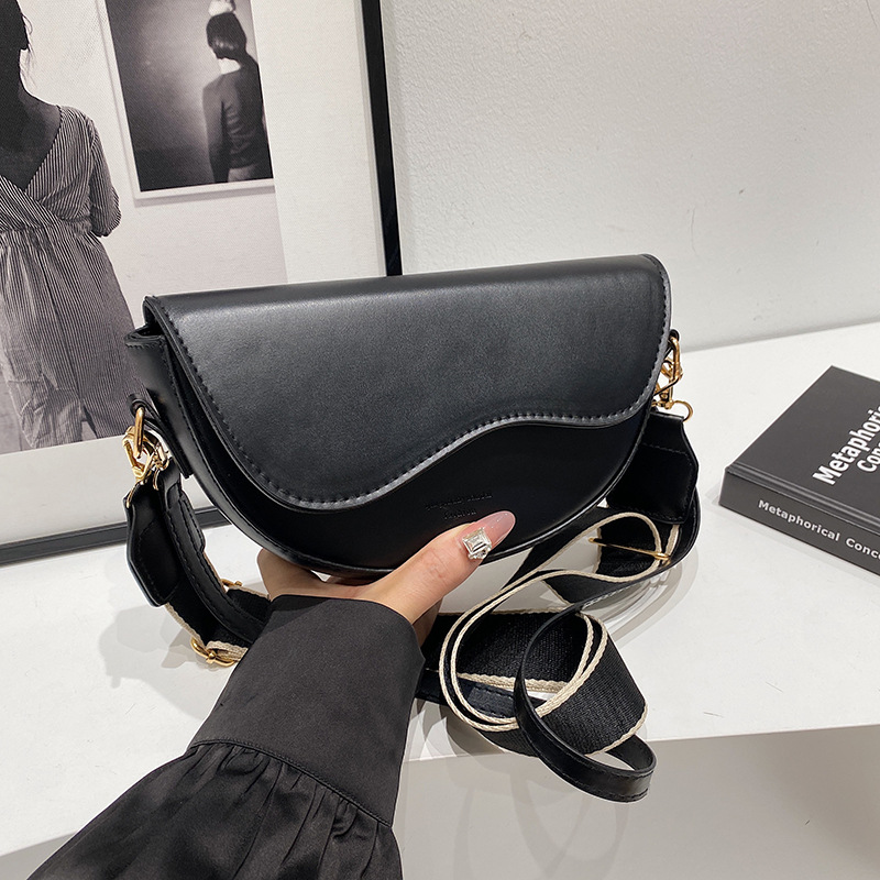 Designer Luxury Bag Women's Saddle Bag 2025 New Arrival Shoulder Crossbody Bag Casual Day Use Minimalist Stylish Trendye Free Shipping Free Shipp