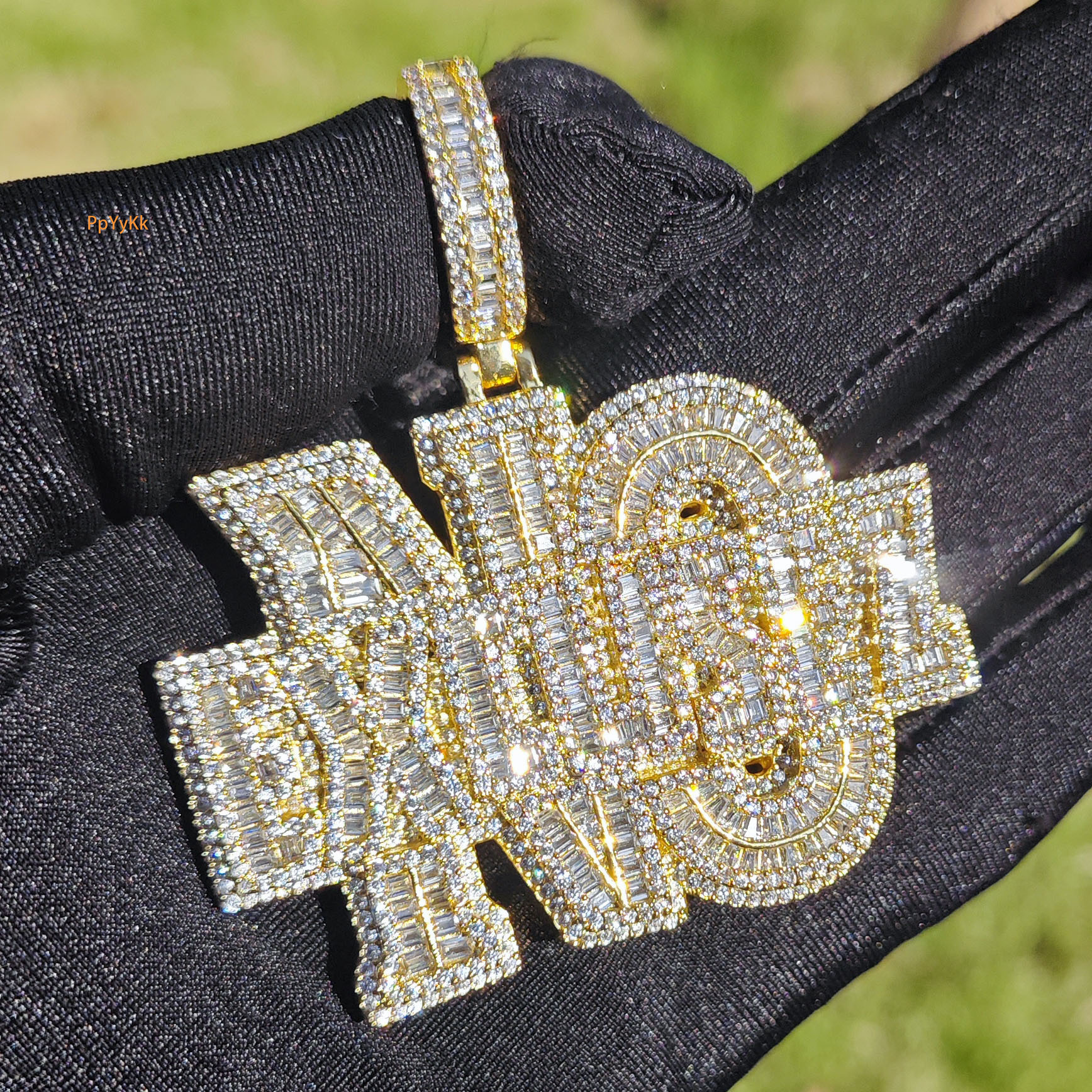 Luxury VVS Moissanite Iced Out Alphabet Pendant Necklace Hip Hop Fashion Unisex Individual Diamond Studded Trendy Accessory Passes the diamond tester