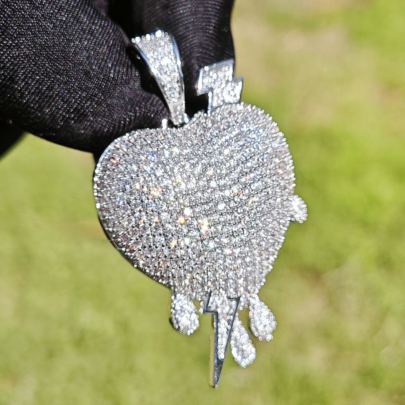 Luxury VVS Moissanite New Iced Out Lightning Droplet Pendant Necklace Hip Hop Simple Individual Unisex Trendy Diamond Studded Accessory Passes the Dia