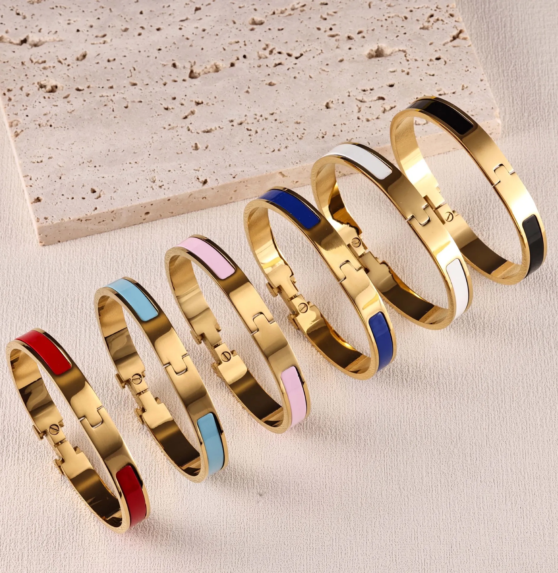 High quality designer bracelet for women men gold bracelet bangle 8MM wide Stainless Steel Gender Neutral Classic 18K Gold Plated female bracelet wedding party gift