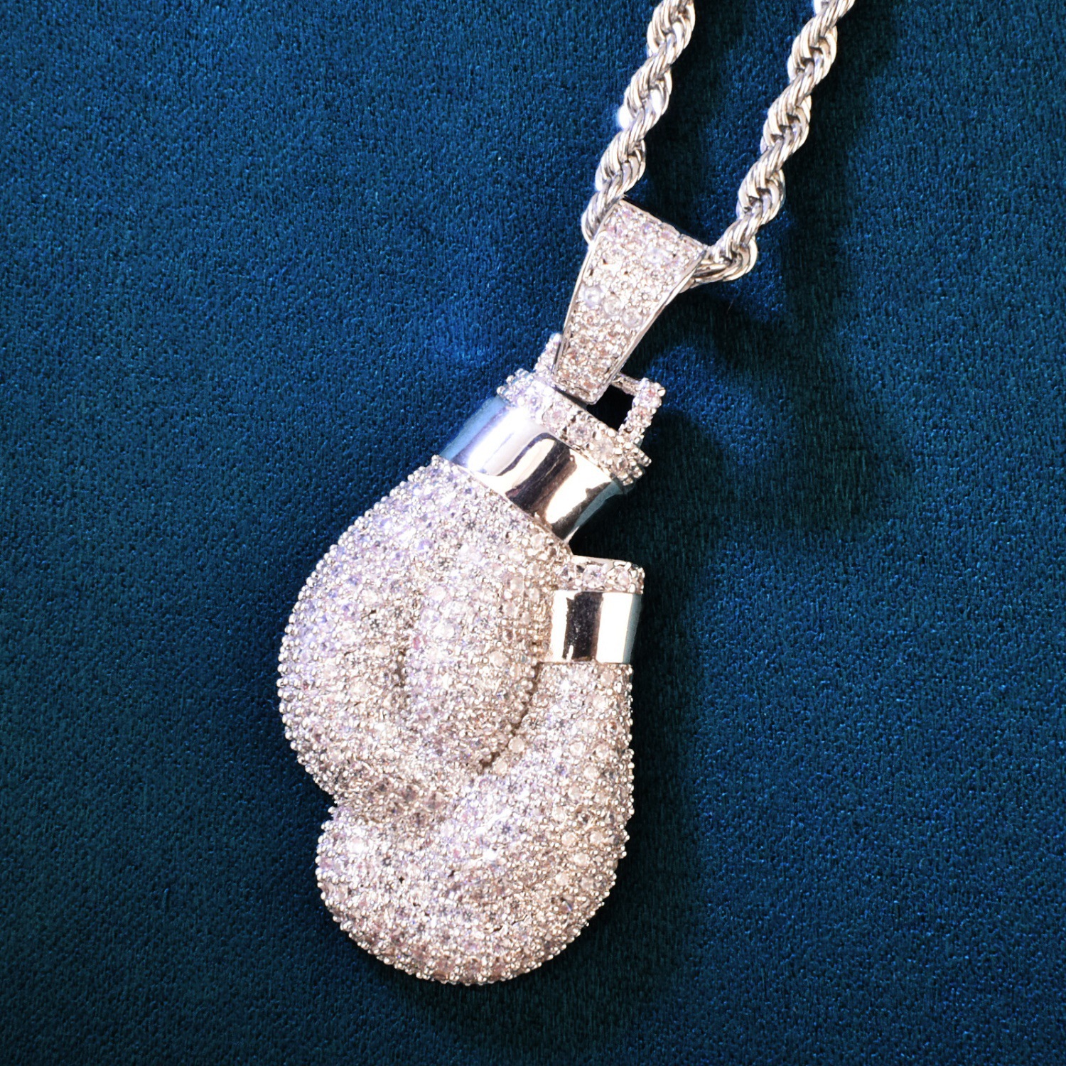 Luxury Moissanite Iced Out Boxing Glove Pendant Necklace Individual Creative Hip Hop Streetwear Accessory Pass the diamond tester