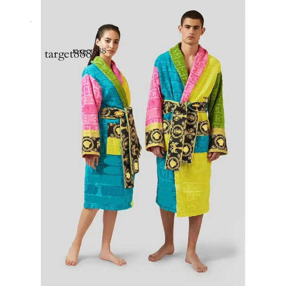 Veet Bathrobe Robe Designers Baroque Fashion Pamas Mens Women Letter Jacquard Printing Barocco Print Sleeves Shawl Collar Pocket Belt 100% Cotton36ess 311 285