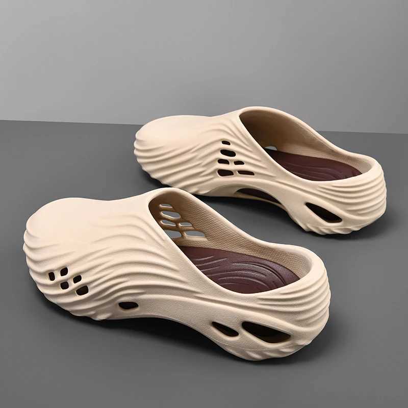 2025 Summer New Mens Sandals Slippers Light EVA Slippers Anti-slip Wear Outdoor Beach Shoes Y250626