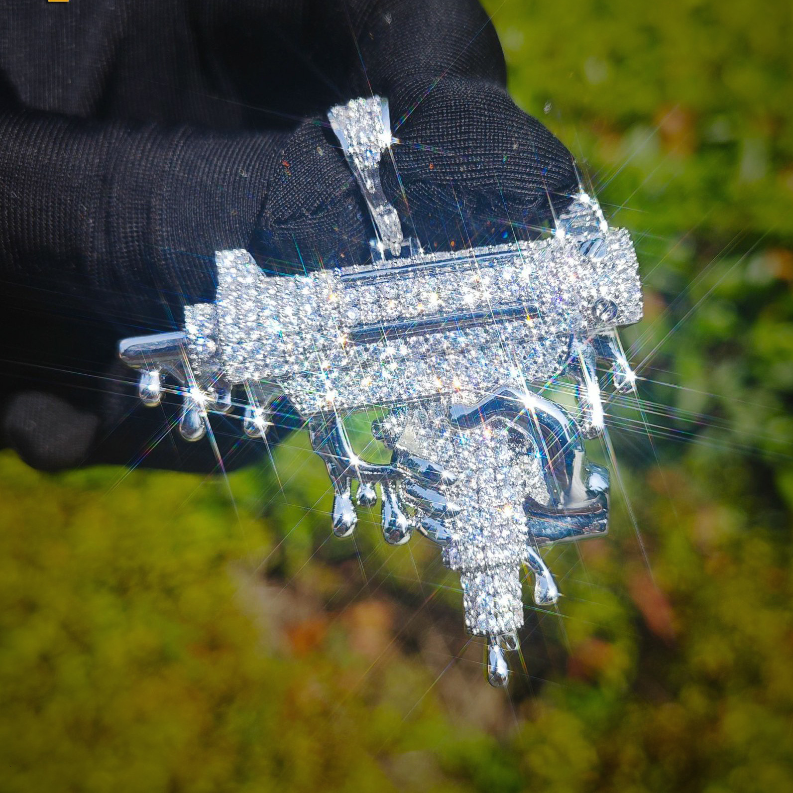 Luxury Moissanite New Iced Out UZ Submachine Gun Pendant Necklace Hip Hop Men's Rap Streetwear Accessory Pass the diamond tester