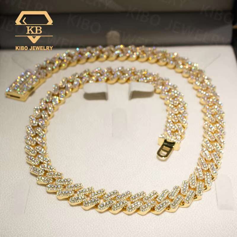 Elegant Large Gauge Cuban Chain Jewelry Piece Sparkle Intensely With Eye-Catching Moissanite Beads