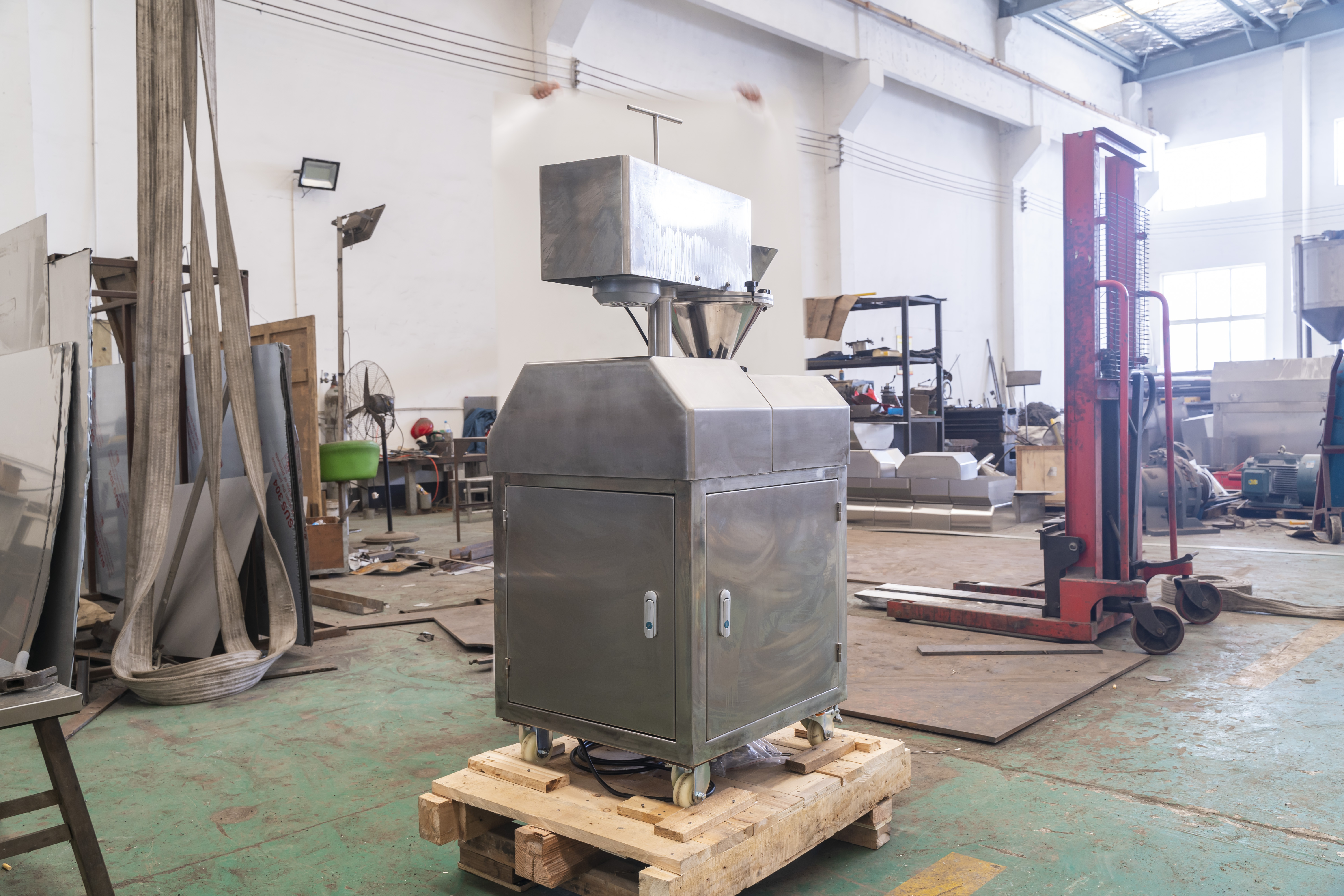 Efficient Material Reduction System - Commercial Grade Granulator