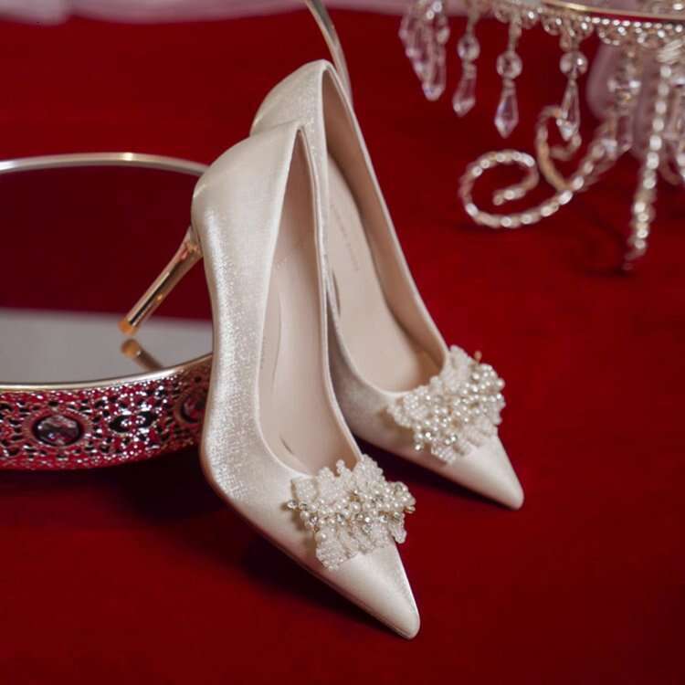 Main Autumn Flat Bride Shoes Hexiu Dress Two-Way 2023 New Low Heel Wedding Pregnant Women White