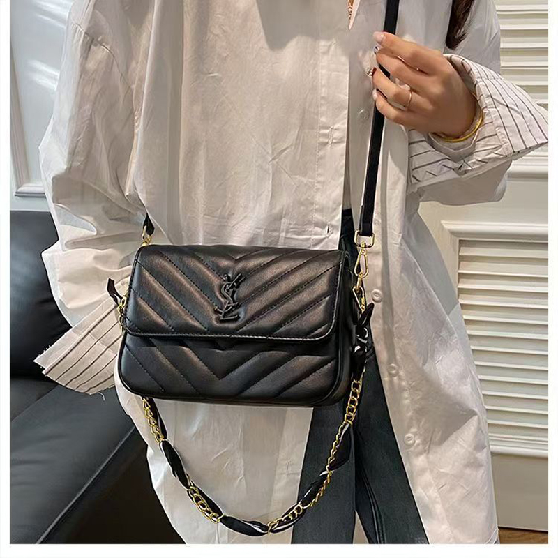Designer bag women's bag fashionable small handbag shoulder bag underarm handbag crossbody bag easy to match for daily wear Essential for Travel
