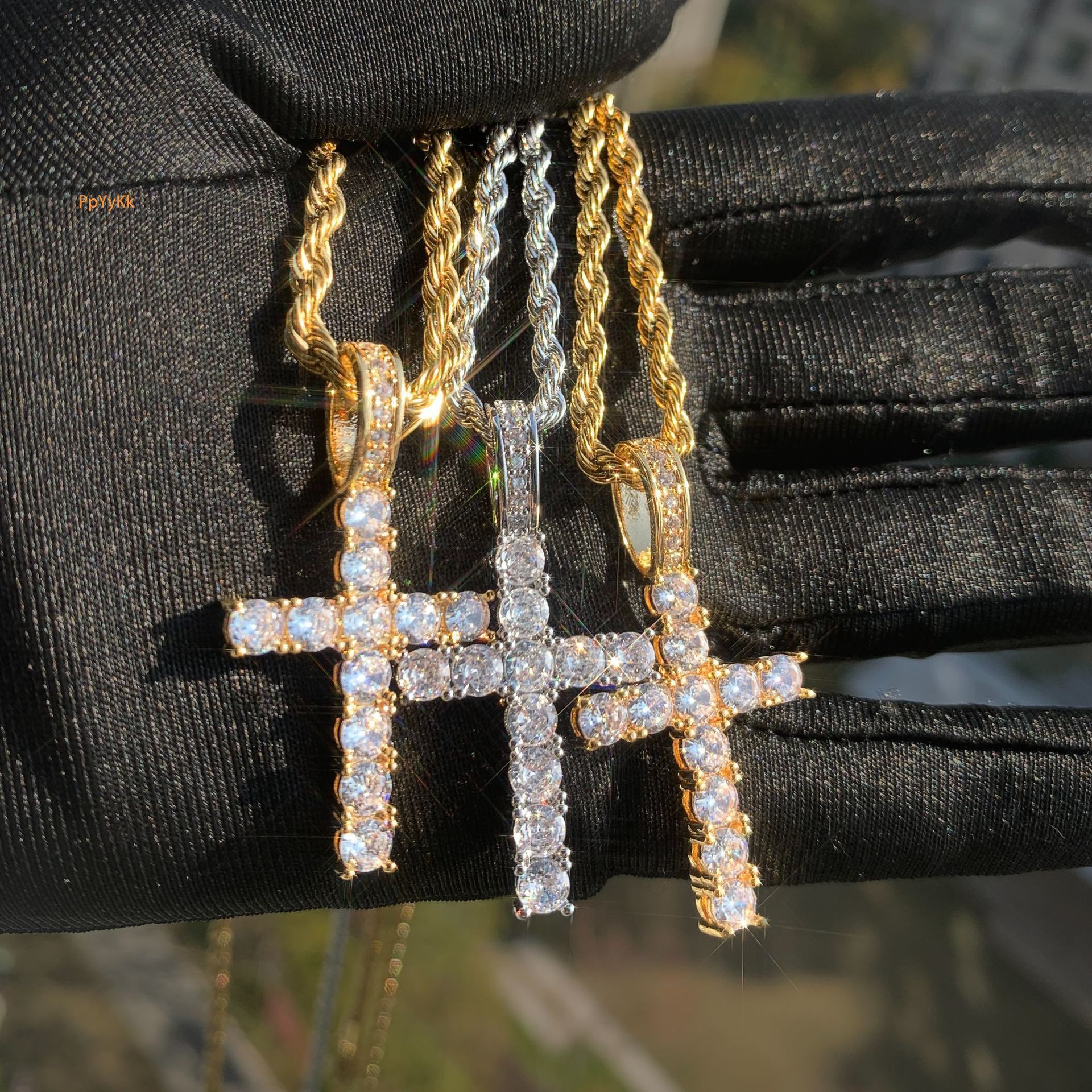 Luxury Moissanite Jewelry New Hip Hop Prong Set Diamond Studded Cross Pendant Rock Club Men's Necklace Accessory Passes the diamond tester