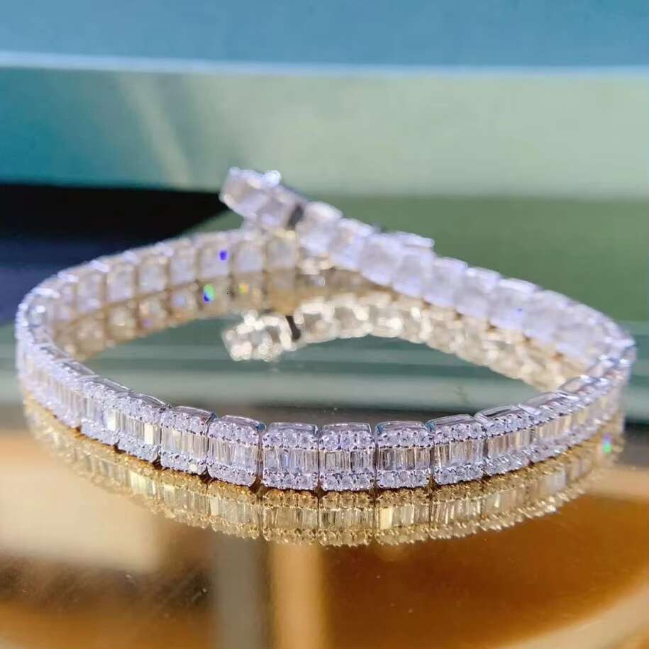 Premium 8-Inch Cuban Bracelet for Men Custom 10mm VVS Moissanite Diamond Iced Jewelry Popular Hip Hop Fine Charm Bracelet