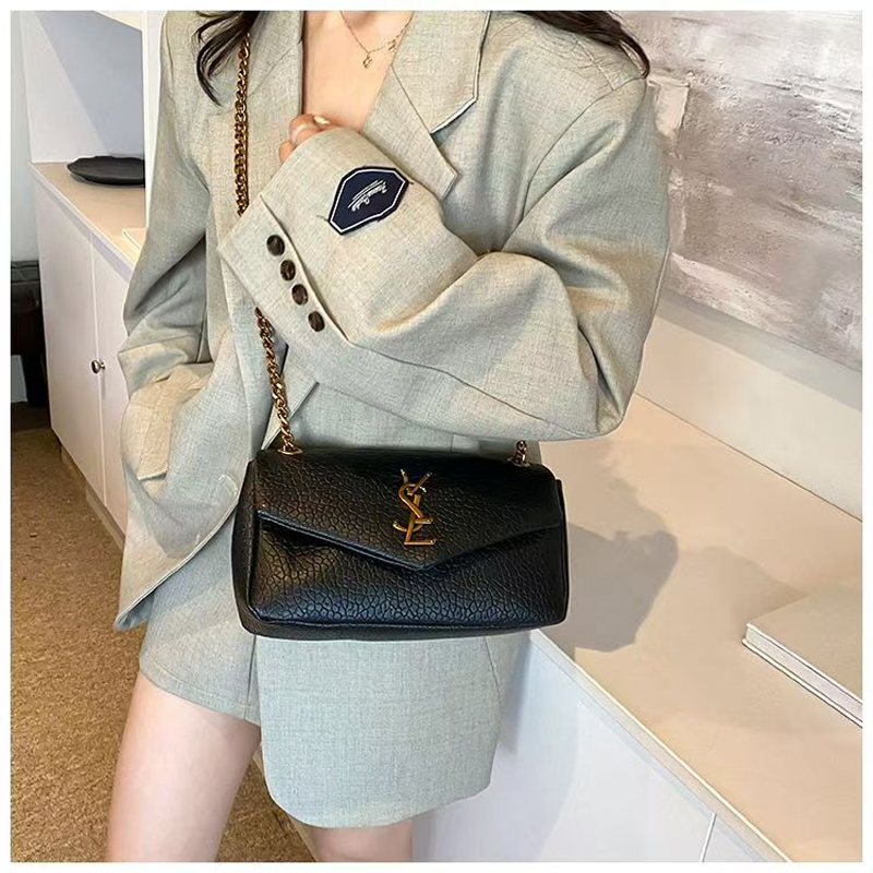 Designer bag women's bag fashionable small handbag shoulder bag underarm handbag crossbody bag easy to match for daily wear 2025