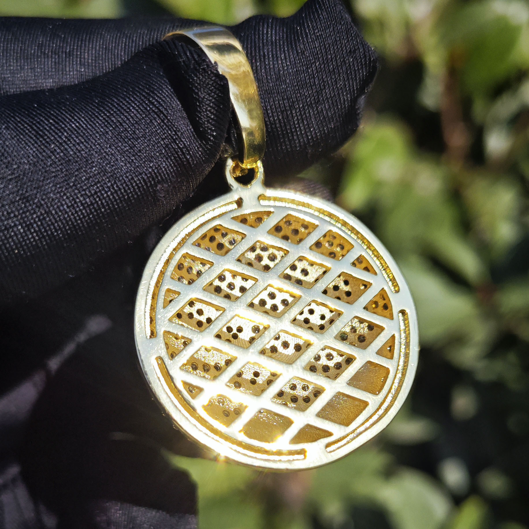 Luxury VVS Moissanite Iced Out Zombie Head Cartoon Pendant Necklace Hip Hop Men's Trendy Diamond Studded Fashion Accessory Passes the Diamond Tes