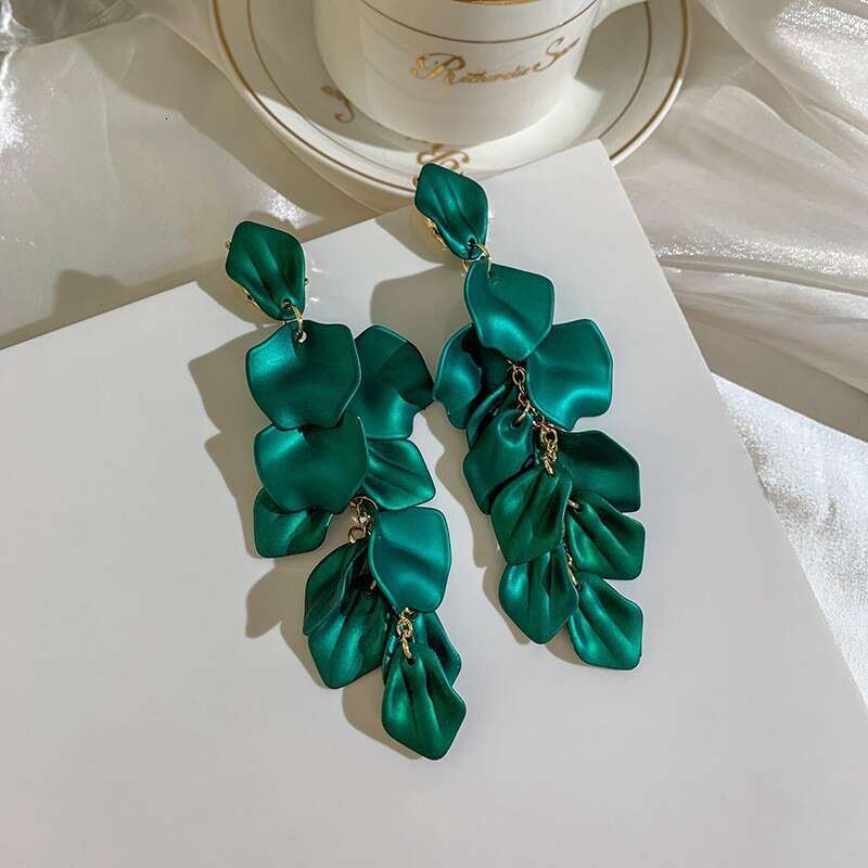 Sier Needle Green Series Butterfly Flower Pearl Fresh High-end Summer Fashion New Earrings for Women