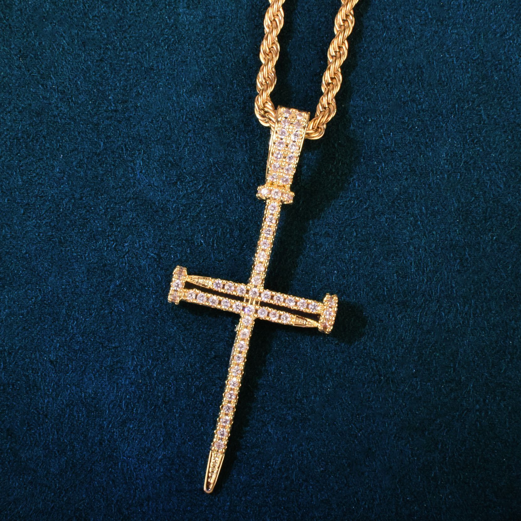 Luxury Moissanite New Iced Out Nail Cross Pendant Necklace Hip Hop Men's Diamond Studded Accessory Passes the Diamond Tester