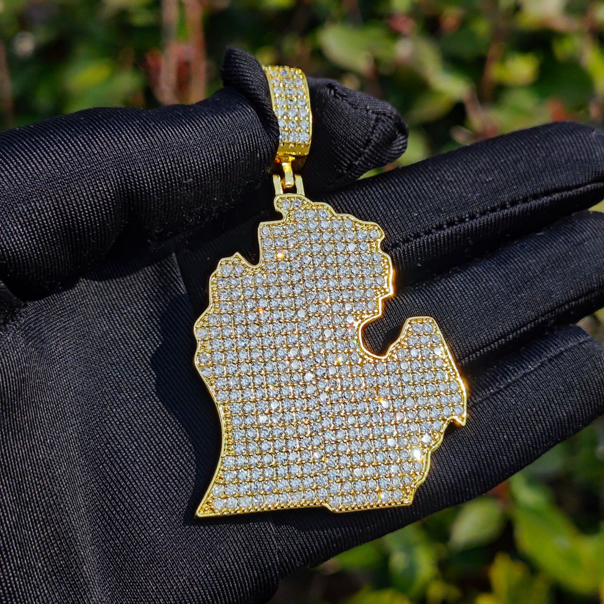 Continent Map Pendant VVS Moissanite Iced Out Bling Hip Hop Versatile Necklace Accessory Passes the Diamond Tester