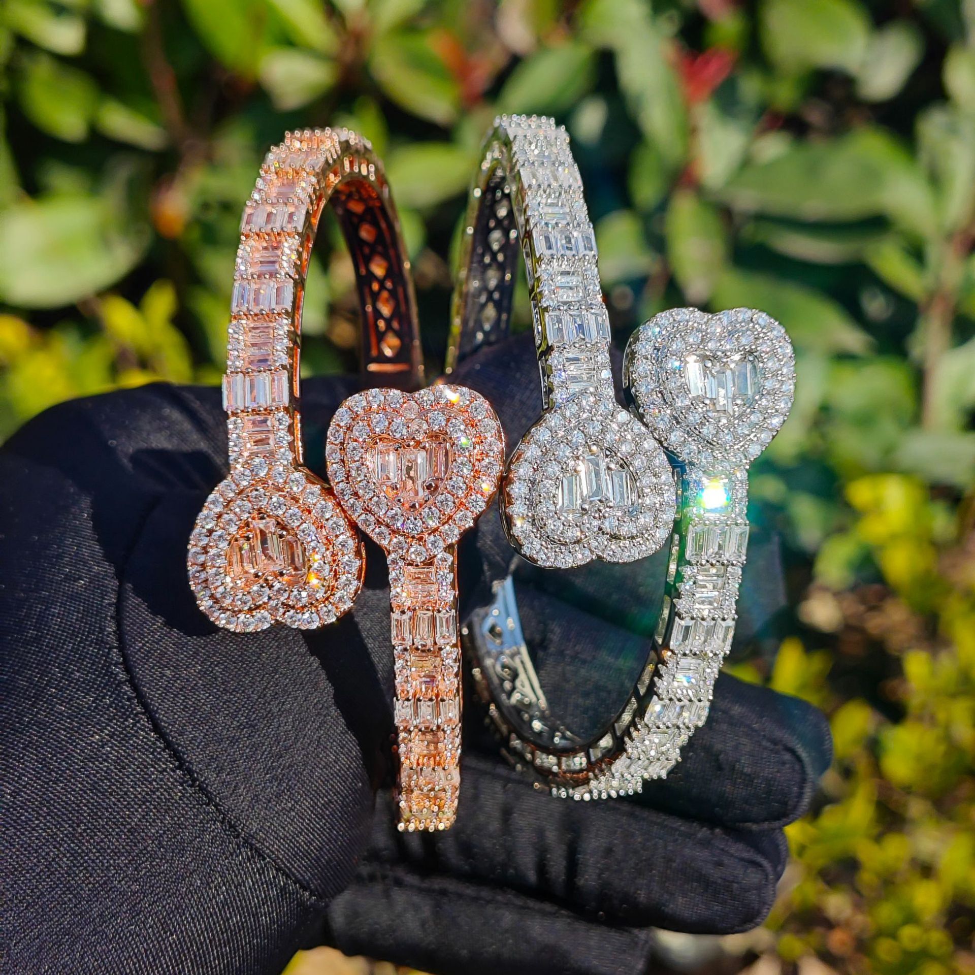 Hip Hop Iced Out Heart Shape Bracelet Moissanite Bling Bling No Spring Clasp Luxury Trendy Unique Statement Jewelry Passes the diamond tester