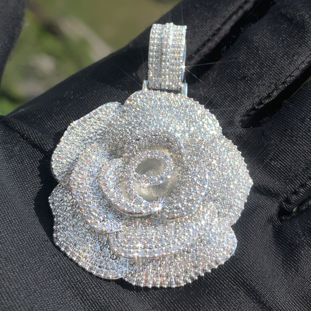 Hip Hop Luxury Rose Pendant Streetwear Brand Iced Out VVS Moissanite Bling Bling Diamond Jewelry Passes the Diamond Tester