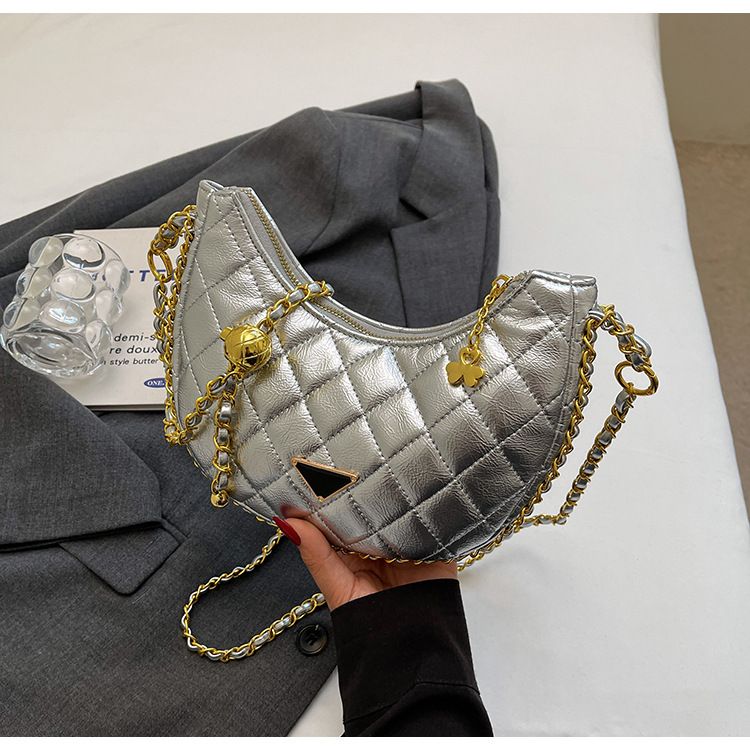 The new rhombus chain shoulder bag moon bag cross-body crescent bag with a single shoulder
