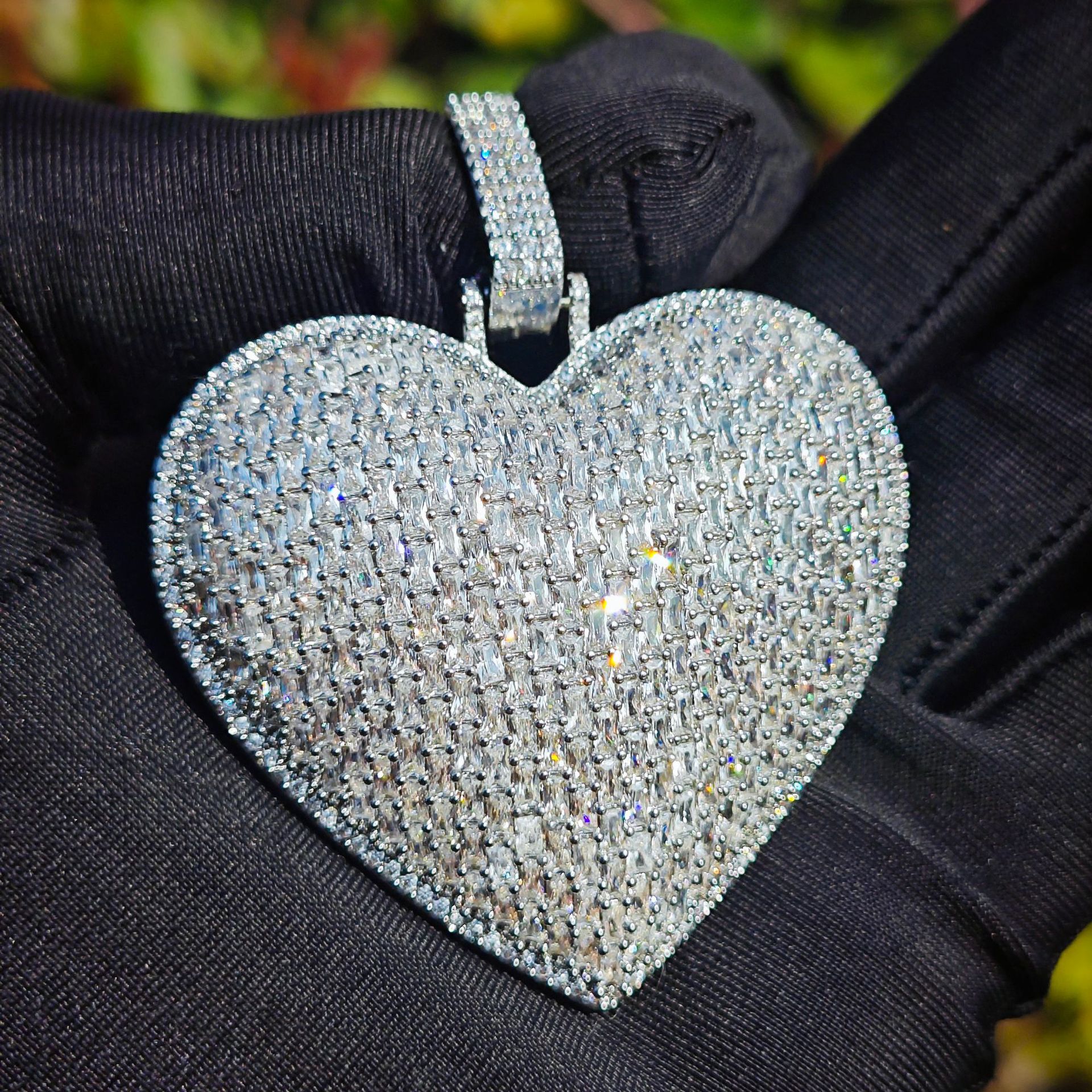 Hip Hop New Arrival Iced Out Big Heart Pendant Streetwear VVS Moissanite Bling Necklace Accessory Passes the Diamond Tester