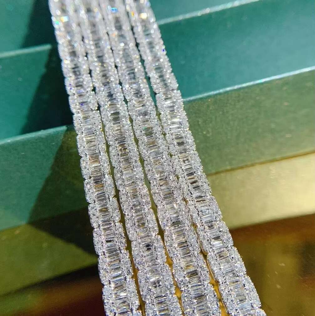 Premium 8-Inch Cuban Bracelet for Men Custom 10mm VVS Moissanite Diamond Iced Jewelry Popular Hip Hop Fine Charm Bracelet