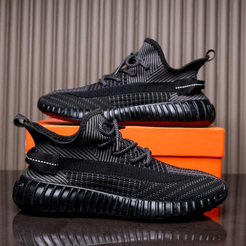 Designer Outdoor Sneakers Fashionable Luxury Casual Shoes Men Women New Fly-knit Sneakers Global Sports Equipment Mesh Breathable Thin Running Shoes S